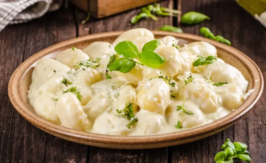 Gnocchi z kurczakiem w kremowym sosie - idealny obiad!