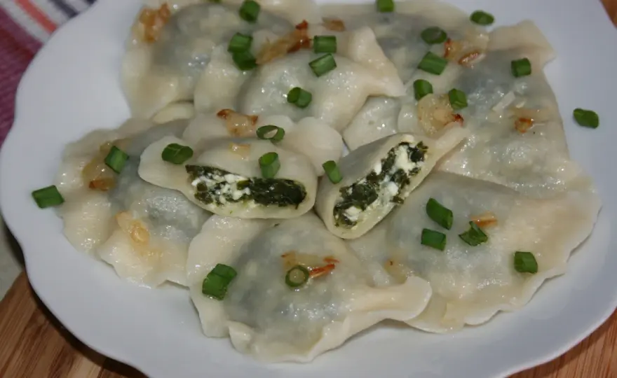 Pierogi ze szpinakiem - idealny farsz i ciasto bez błędów