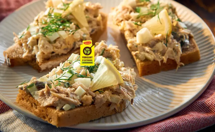 Pasta z makreli – przepis na idealne śniadanie. Sprawdź!